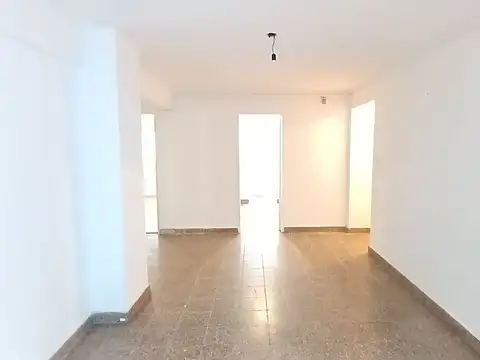 Departamento 2 dorm y 2 patios - Zona 9 y 47