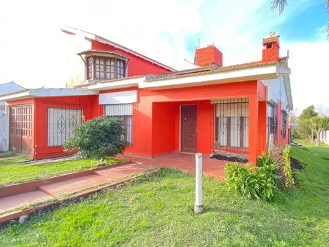 Venta Casa y 2 Departamentos en block, Chapadmalal