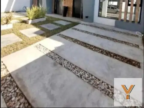 Dúplex en venta - 3 Dormitorios 2 Baños - 160Mts2 - Parque Leloir