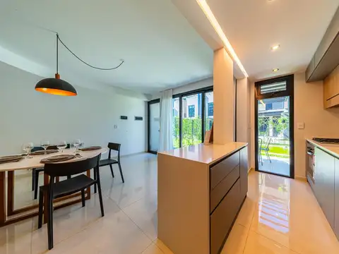 Depto Tipo Casa en Venta con 1 cocheras