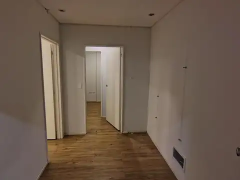 Belgrano 182 , Piso 1