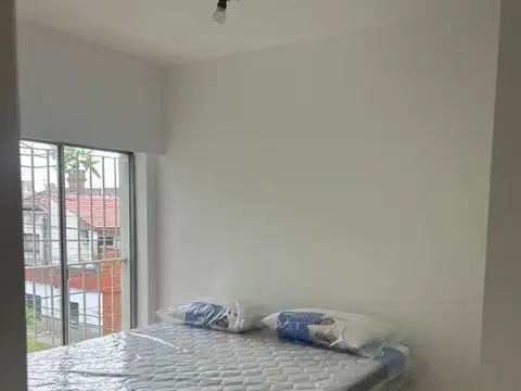 Departamento de 2 ambientes TOTLAMENTE RECICLADO