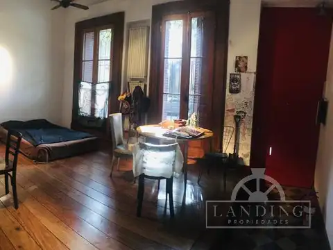 Casa 8 ambientes con 5 baños