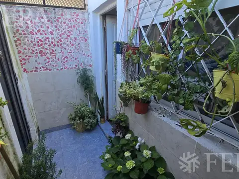 Depto Tipo Casa 2 ambientes con 1 baño