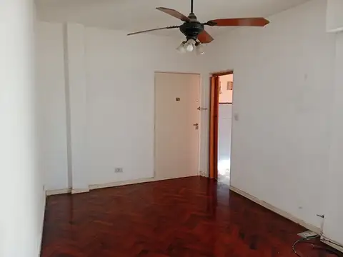 Depto Tipo Casa en Alquiler de 2 ambientes