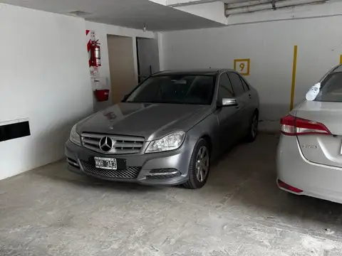 CINCO COCHERAS EN VENTA EN SUIPACHA 2900