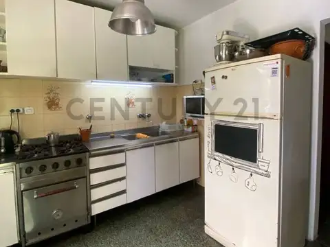 Montes de Oca 1200, Piso 0