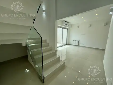 Departamento en Venta con 2 cocheras