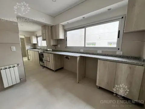 DEPARTAMENTO CON TERRAZA PROPIA