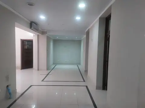 Local en Alquiler en Moron, $ 1.600.000