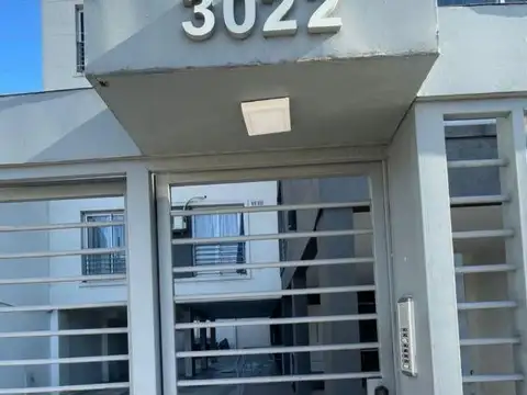 Av. Pres. Peron ( Ex Gaona ) 3022 , Piso 4