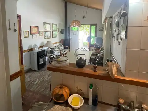 Casa 4 ambientes con 1 baño