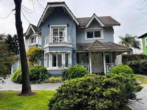 VENTA CASA 4 AMBIENTES HARAS MARIA EUGENIA PARQUE PILETA COCHERA