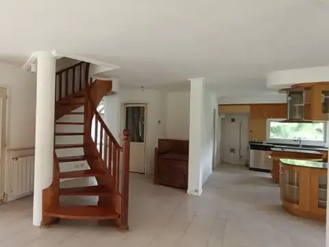 Casa en Alquiler en El Jaguel, USD 2.000