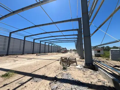 Nave en Parque Industrial Spegazzini