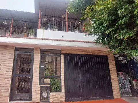 VENTA CASA PH 3 AMBIENTES + DEPTO 2 AMB QUILMES ESTE