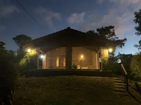 Casa 3 Ambientes en Venta en Villa Gesell .