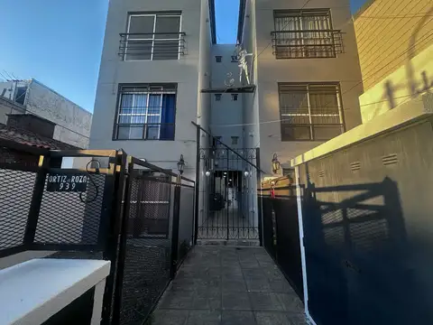 OPORTUNIDAD PARA RENTA - 1 AMB 1ER PISO 