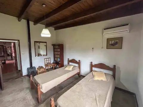Venta casa finca 4 dormitorios 6Ha Campo Quijano