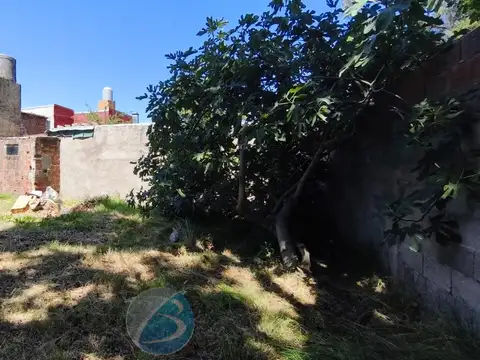 Terreno con casa a demoler