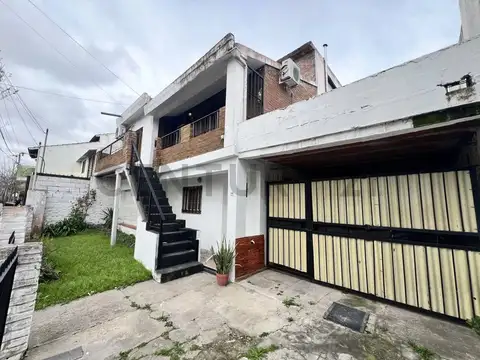 Rincon de Milberg Venta en Block 2 PH 3 ambientes y un 3° a terminar de 2 ambientes. A 2 cuadras Av.