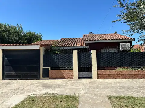 En Venta Casa 3 Ambientes Con Departamento Independiente Al Fondo - Barrio Alberdi Jose C. Paz