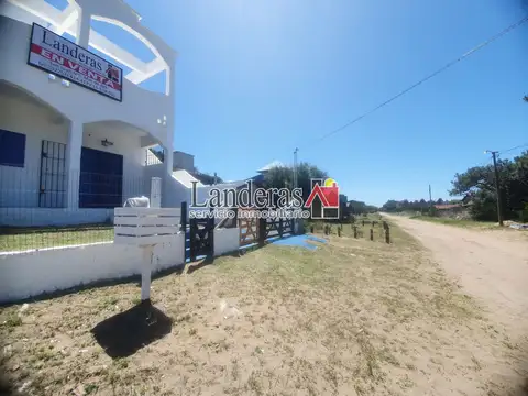 Departamento 2 amb. - CON COCHERA Y AMPLIA TERRAZA - Una Cuadra del mar!