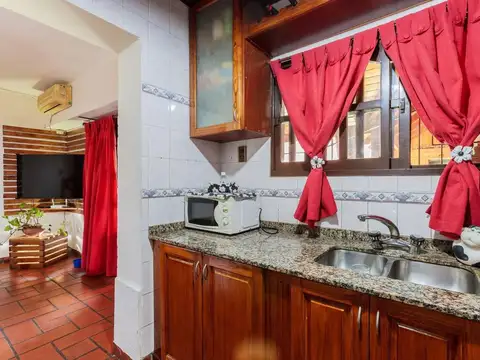 VENTA CASA 4 DORMITORIOS EXELENTE ESTADO FISHERTON