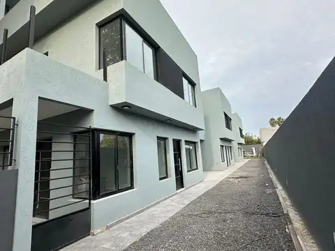 Casa 2 ambientes con 1 baño