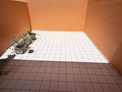 Depto Tipo Casa en Alquiler de 2 ambientes