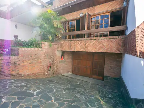 Coronel Dorrego  al 2400