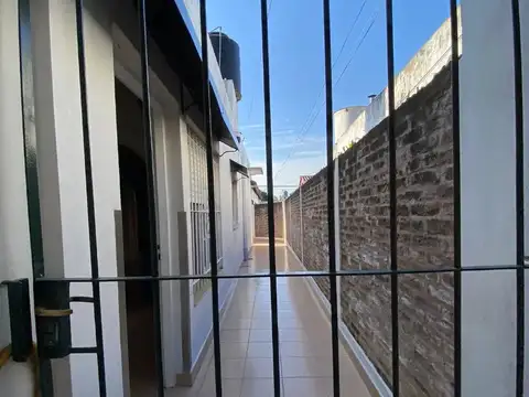 Depto Tipo Casa en Alquiler de 2 ambientes
