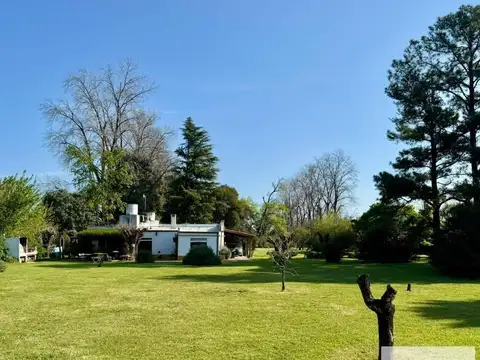 Casa en venta - 3 Dormitorios 2 Baños - Chivilcoy