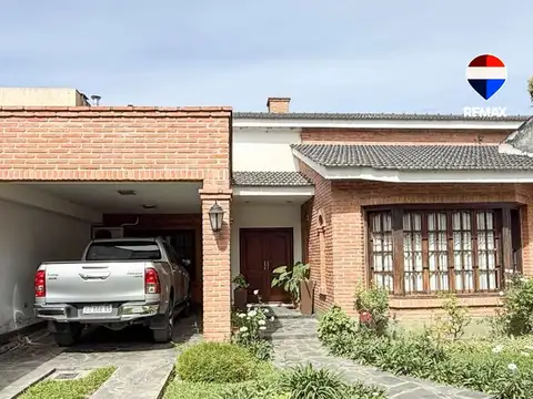 CASA EN VENTA + 2 LOCALES COMERCIAL CENTRO ORAN