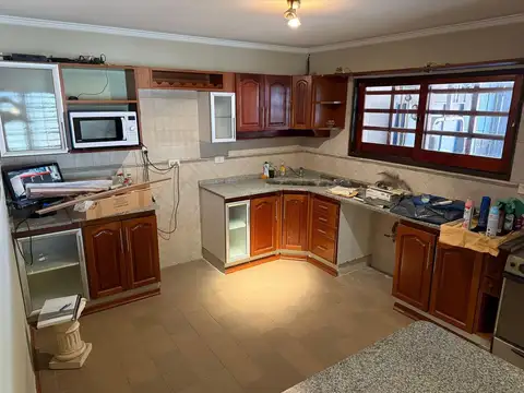 VENTA CASA 4 DORMITORIOS PILETA CLIMATIZADA PILAR