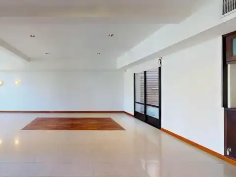 Casa en Alquiler en Plaza Islas Malvinas, $ 2.500.000