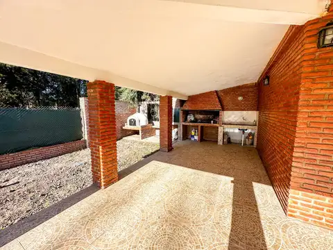 Venta Casa dos dormitorios. Coronel Dominguez.