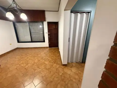 Depto Tipo Casa en Alquiler en José León Suárez, $ 800.000
