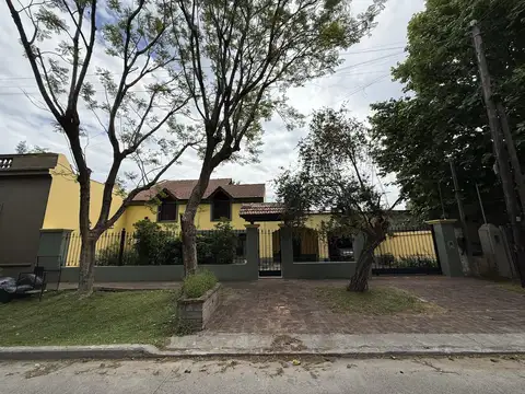 Casa en venta Bella Vista.