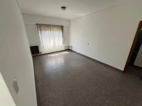 Depto Tipo Casa en Venta 50 años