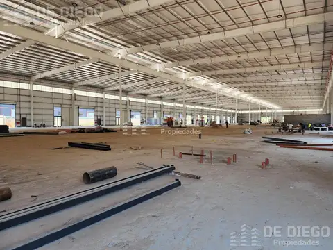 Nave en alquiler de 560 m2, dentro del Parque Industrial Tigre