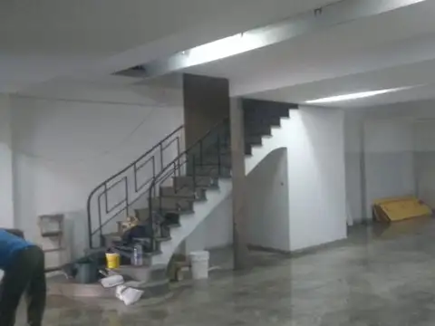 VENTA DE LOCAL COMERCIAL EN PICHINCHA DE 2 PLANTAS