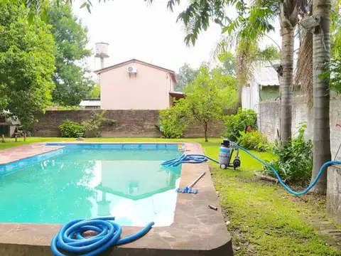 Casa 3 ambientes con 2 baños