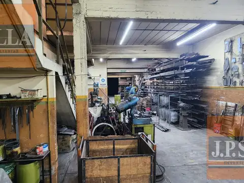 Galpón Industrial 764 m² en 2 Plantas - La Tablada