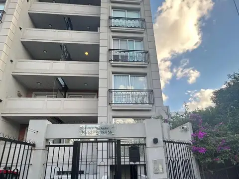 Venta departamento 2 ambientes con cochera