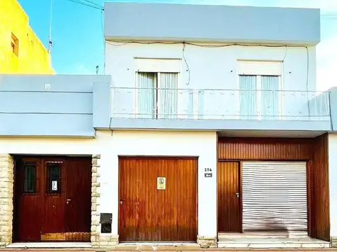Casa en venta - 4 Dormitorios 2 Baños - 314Mts2 - General Belgrano