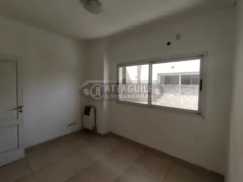 Depto Tipo Casa 2 ambientes con 1 baño
