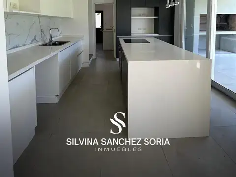 Casa en Venta al Oeste