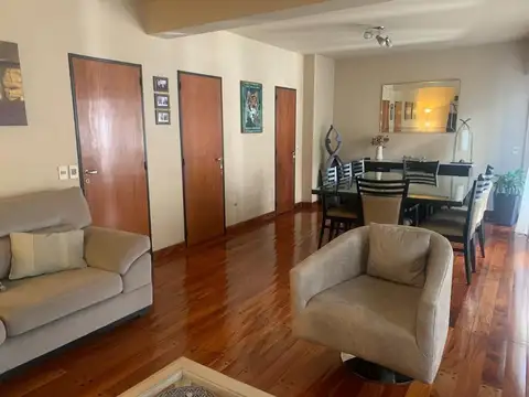 French 2800, Piso 3