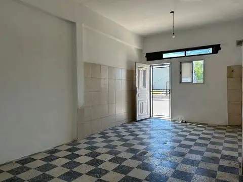 Local en Venta 57 años